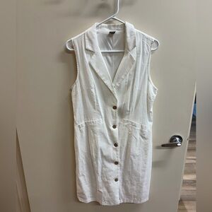 White Sleeveless Button-Down Dress